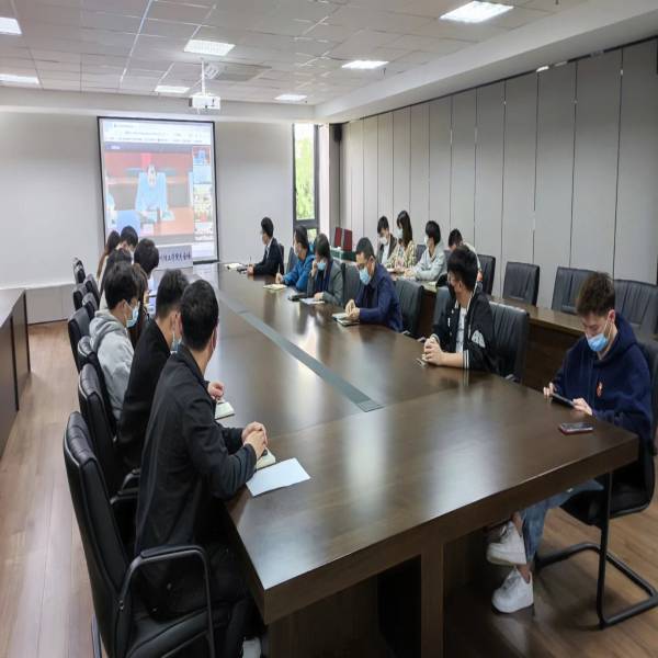 学校组织收看2022届全国普通高校毕业生就业工作第三次调度视频会议